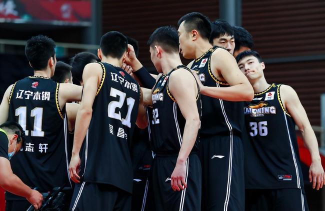 爱游戏入口-集结日突围战来临，辽宁本钢围绕英超豪取连胜，目标明确，赛程密集仍需轮换(曼联43险胜狼队)