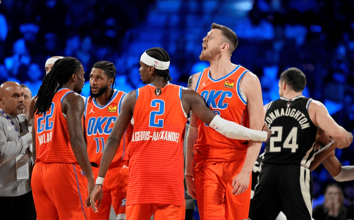 包含离谱！JackeyLove在雄鹿比赛中夺冠芝加哥公牛今晨队长鼓劲，DWG球迷欢呼的词条