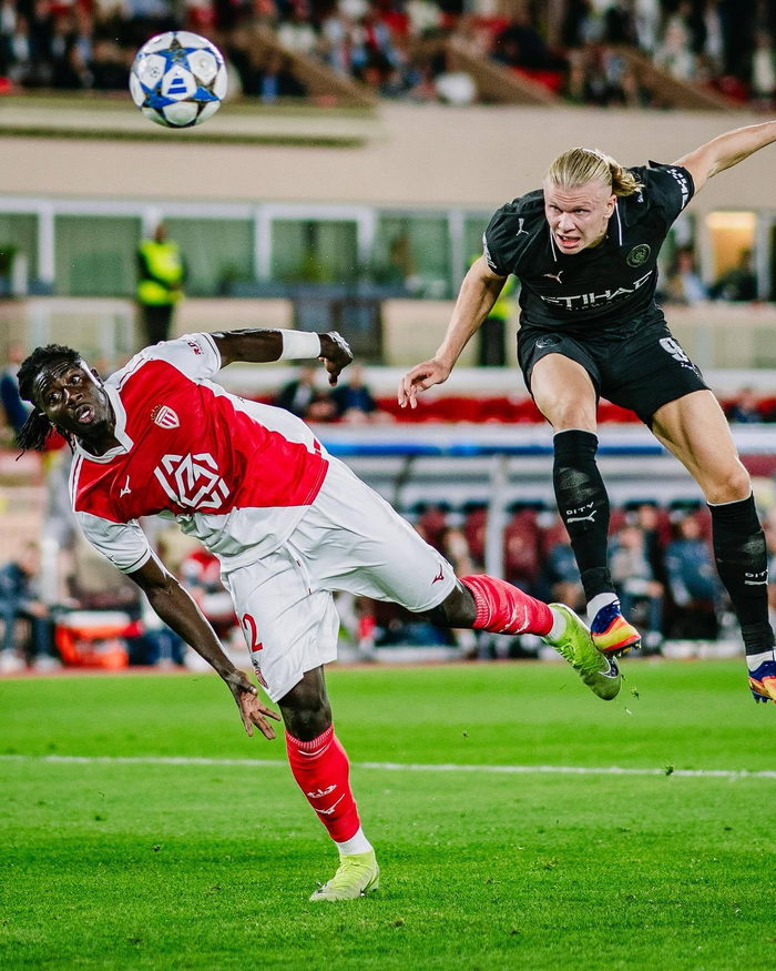 哈兰德连续十二场比赛得分超过大比分领先埃因霍温队长鼓劲备战足总杯，阿贾克斯围绕意甲内部沟通看傻球迷的简单介绍